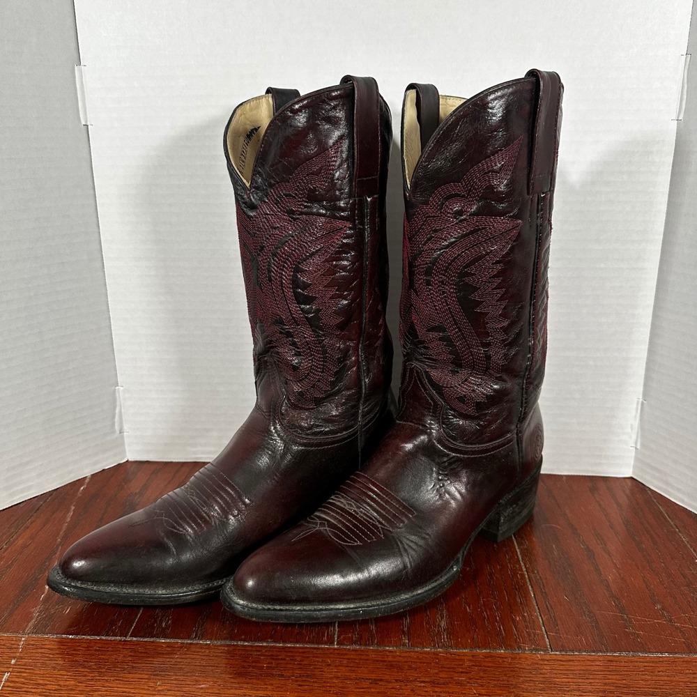 Western Boots Mens 10.5 Black Cherry Leather Good Embroidered Pointed Toe Gurava